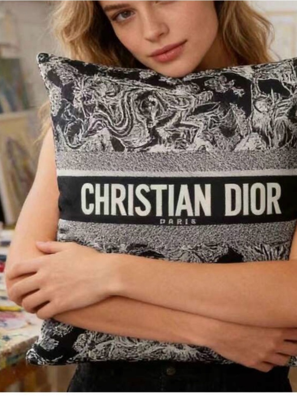Dior 🖤Pillow Cover Logo Designer - Picture 3 of 5